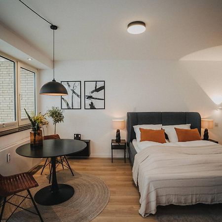 Downtown Apartment Mit Luxusbad Am Hafen Nur 5 Minuten Zu Fuss In Die Innenstadt Und Zum Bahnhof! Oldenburg Eksteriør billede