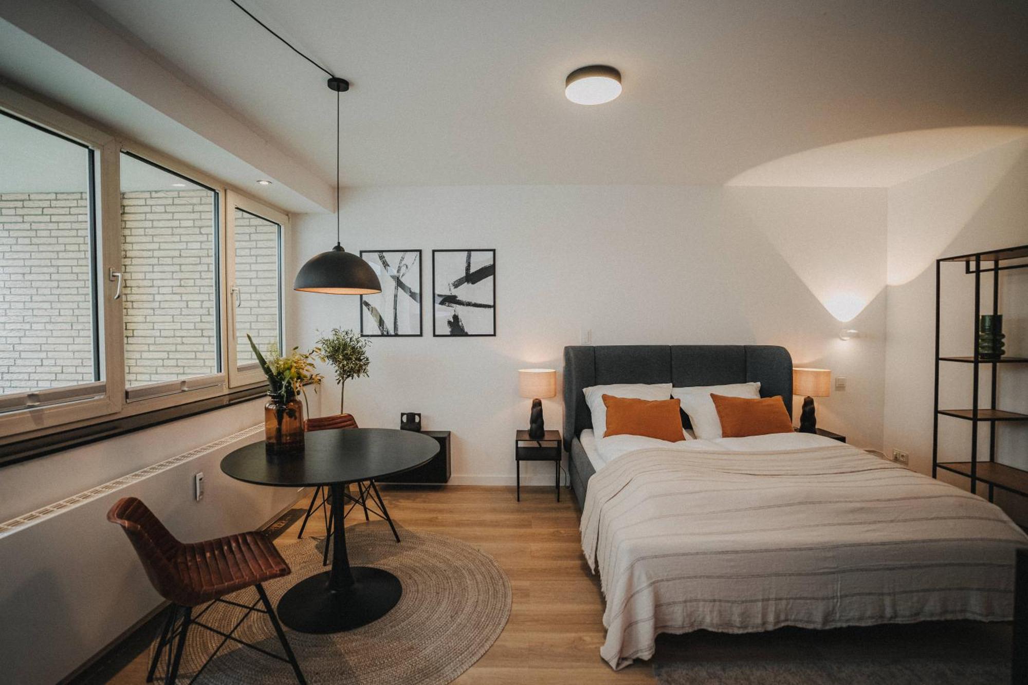 Downtown Apartment Mit Luxusbad Am Hafen Nur 5 Minuten Zu Fuss In Die Innenstadt Und Zum Bahnhof! Oldenburg Eksteriør billede