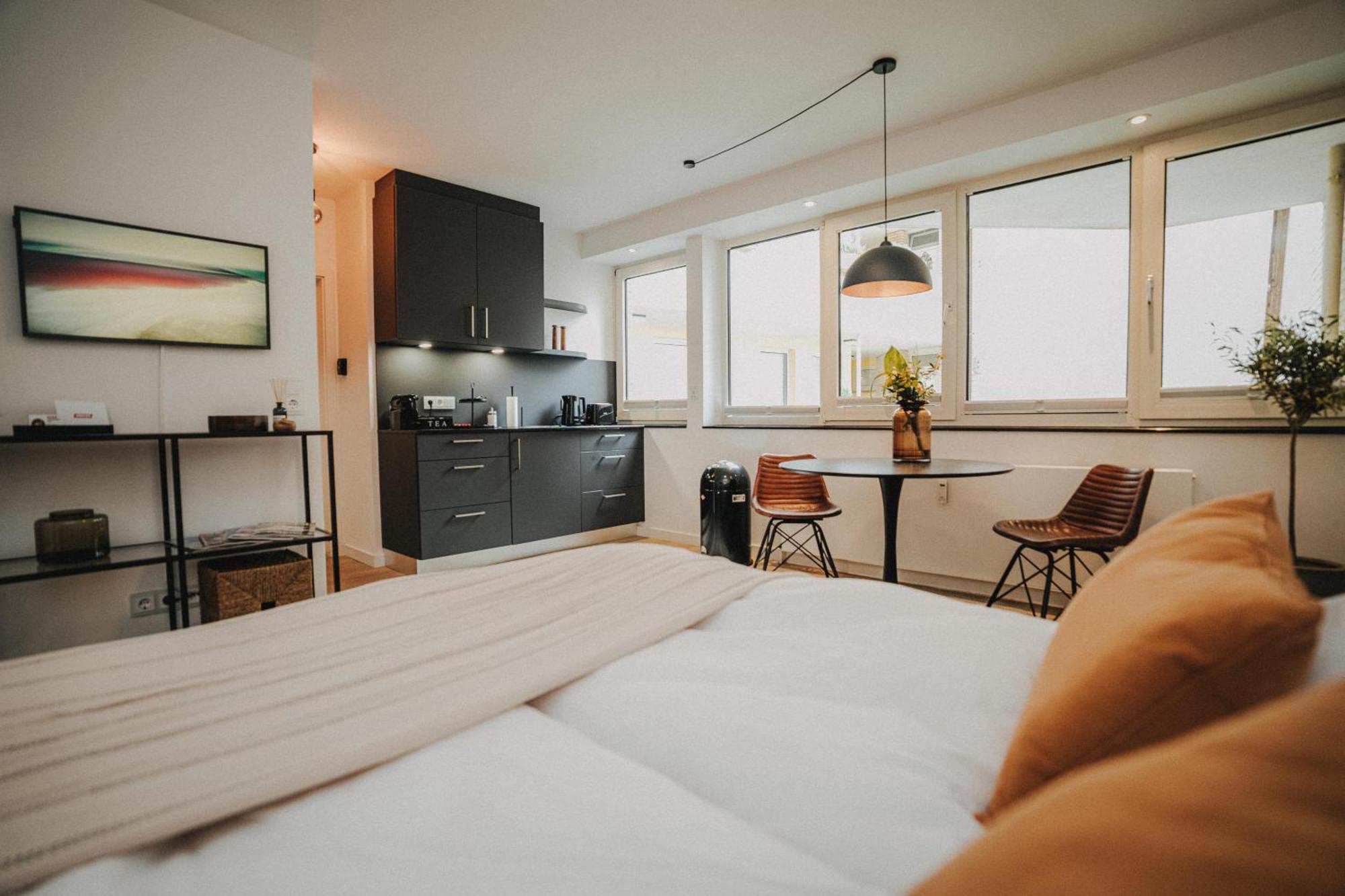 Downtown Apartment Mit Luxusbad Am Hafen Nur 5 Minuten Zu Fuss In Die Innenstadt Und Zum Bahnhof! Oldenburg Eksteriør billede